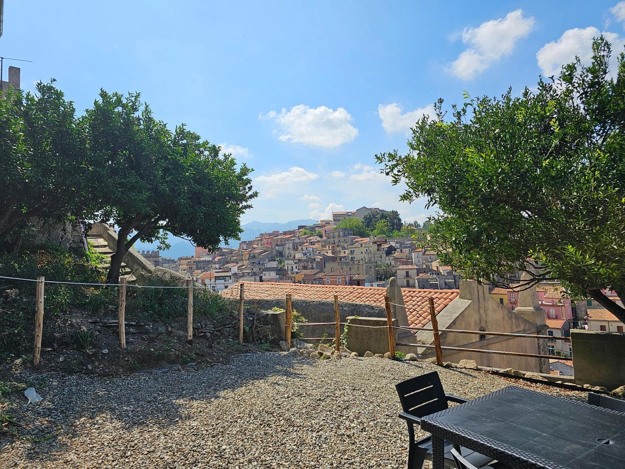Portaterra - Spaziosa Casa Con Bella Vista E Giardino Monforte San Giorgio Exterior foto